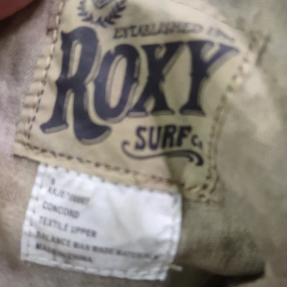 Tan lace-up boots from Roxy Surf - size 8 - in great used condition - Picture 6 of 6